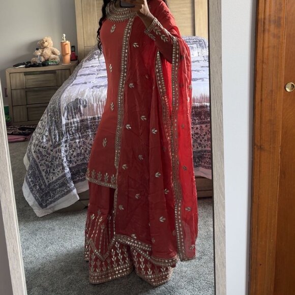 Orange Sharara - Picture 2 of 6